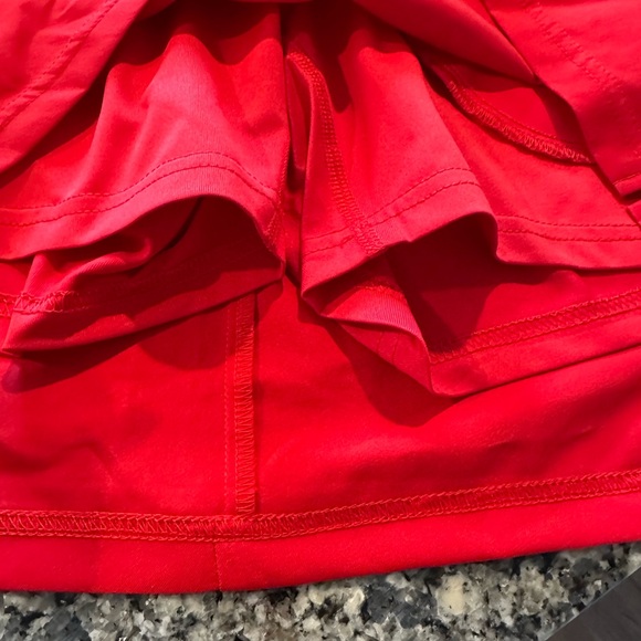 St. John’s Bay Skort Women’s Size Med. Red Polyester Belt Mid Rise Stretch NWT - Picture 4 of 9